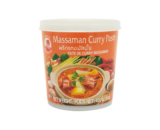 Cock brand Massaman curry paste 400g png